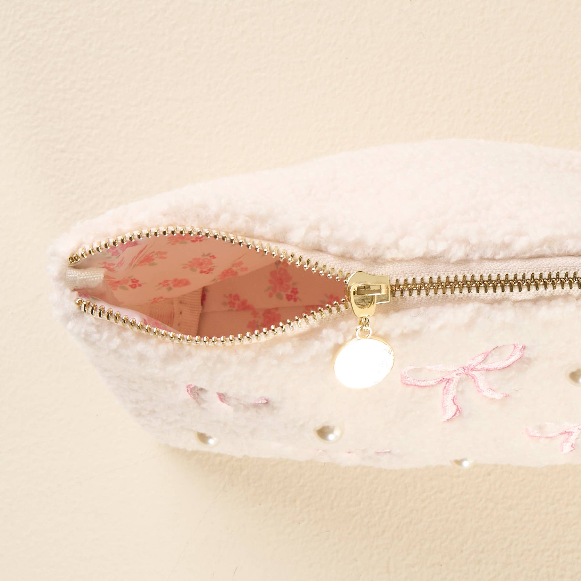 Cosmetic/Travel Pouch Bows & Pearls Pink