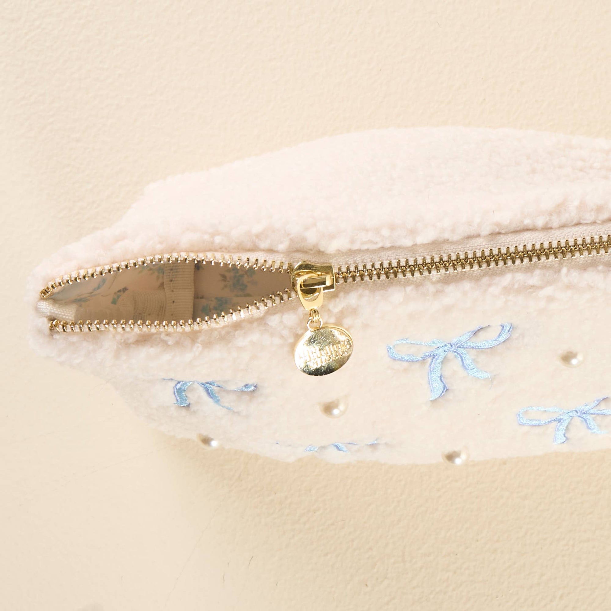 Cosmetic/Travel Pouch Bows & Pearls Blue