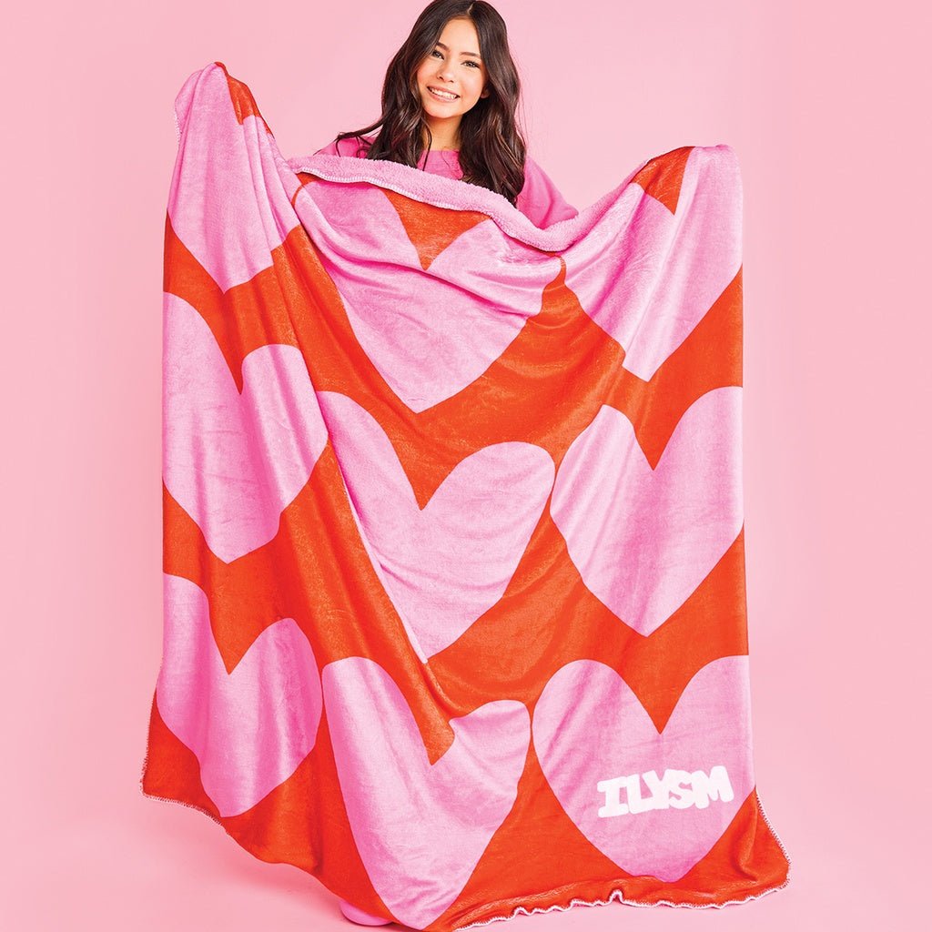 Iscream &amp; Theme ILYSM Reversible 60&#39;&quot; Sherpa Blanket - Everything But The PrincessIscream